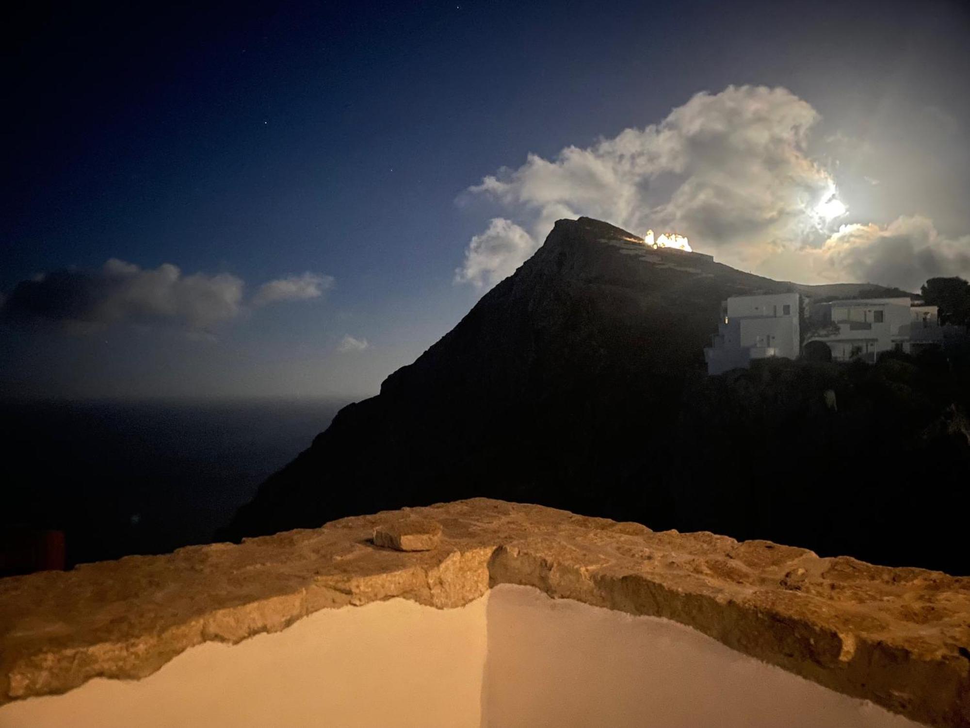 Folegandros-Cliffhouse Vila Exterior foto